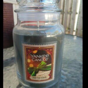 YANKEE CANDLE Train Car Carols 22oz Lrg Jar Candle  All Aboard to Christmas NEW!